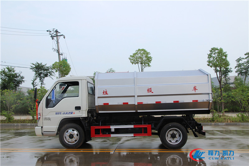 ����С��֮�� 3����Ͱ����܇